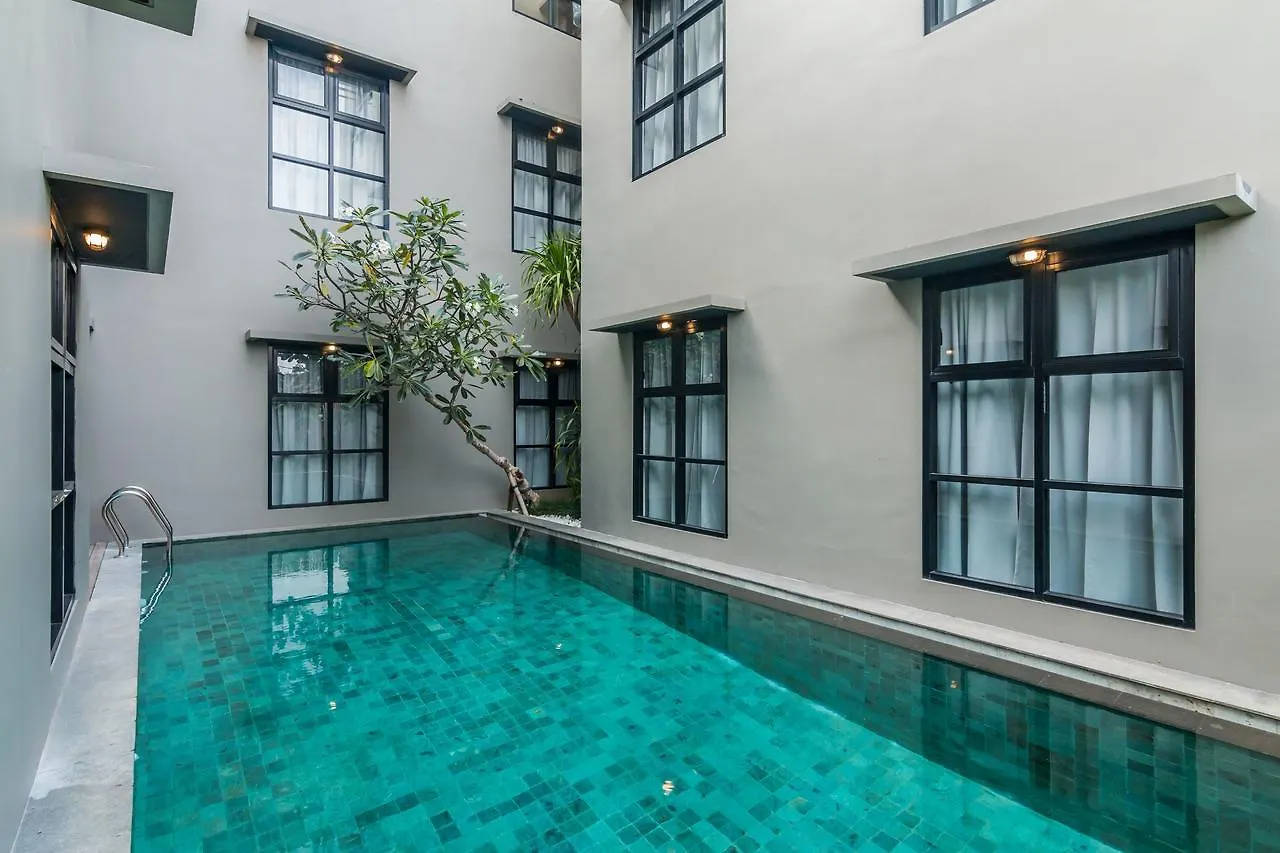 Zen Rooms Plawa Seminyak 2*,  Endonezya